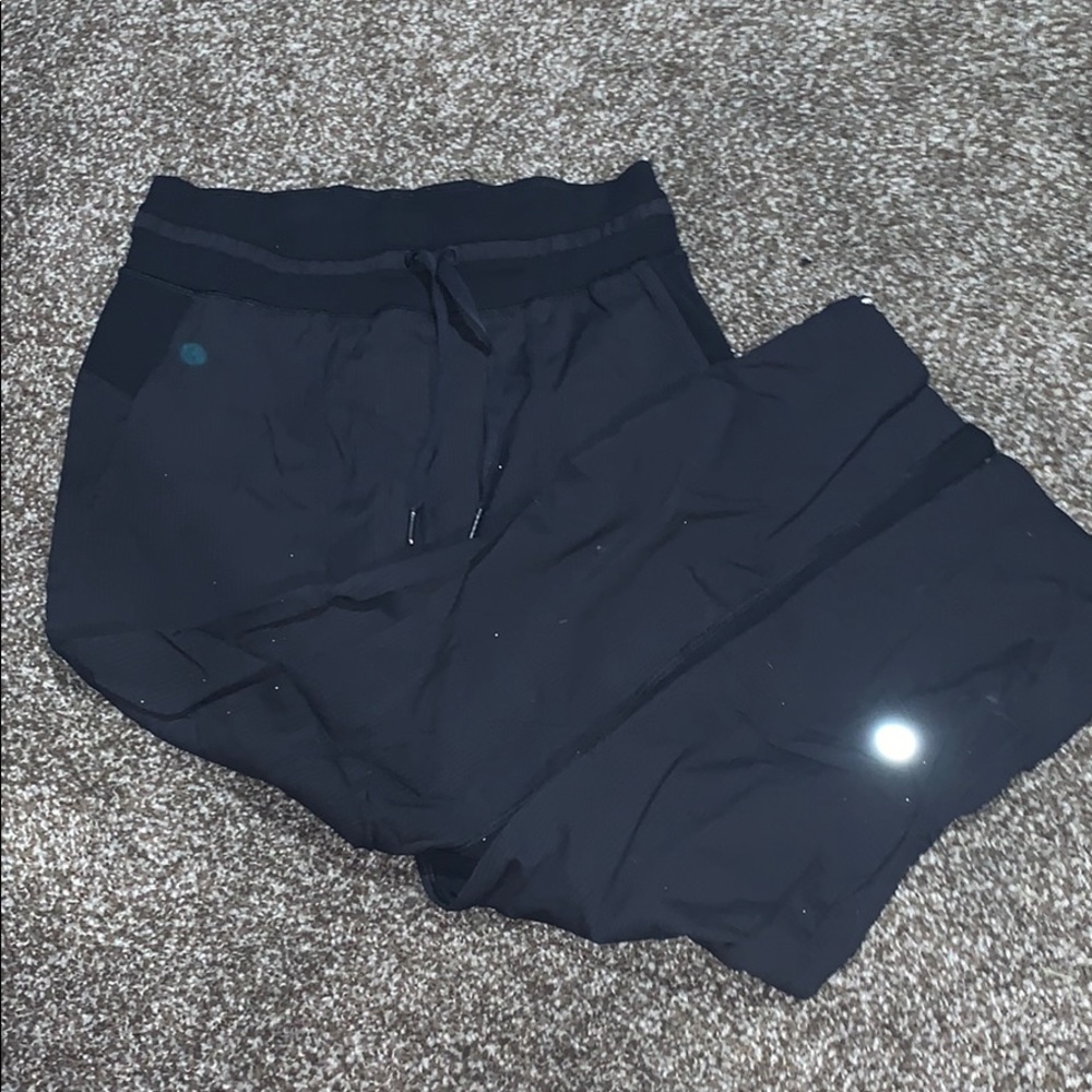 Lululemon Capri pants